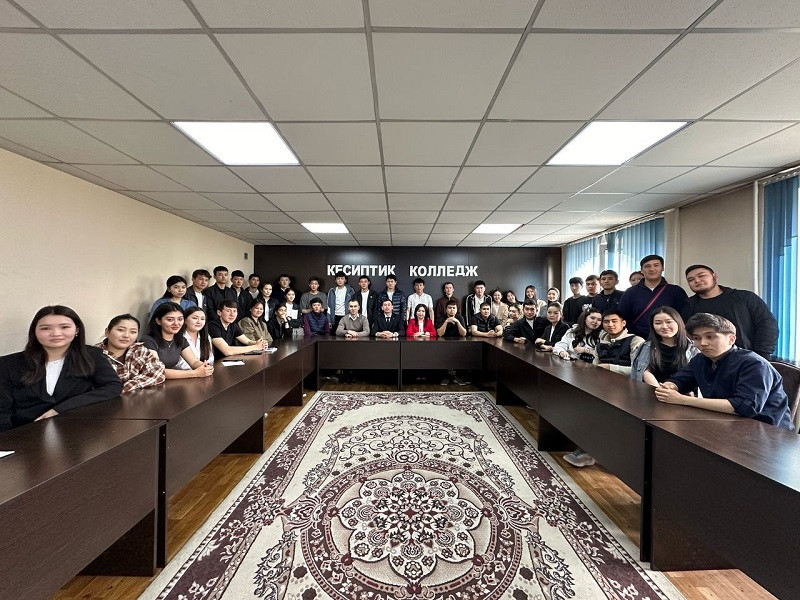 Проведены специальные лекции