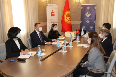 Состоялась встреча председателя Национального банка с Аней Хойер, региональным директором Фонда шпаркасс по международному сотрудничеству Германии по Центральной Азии